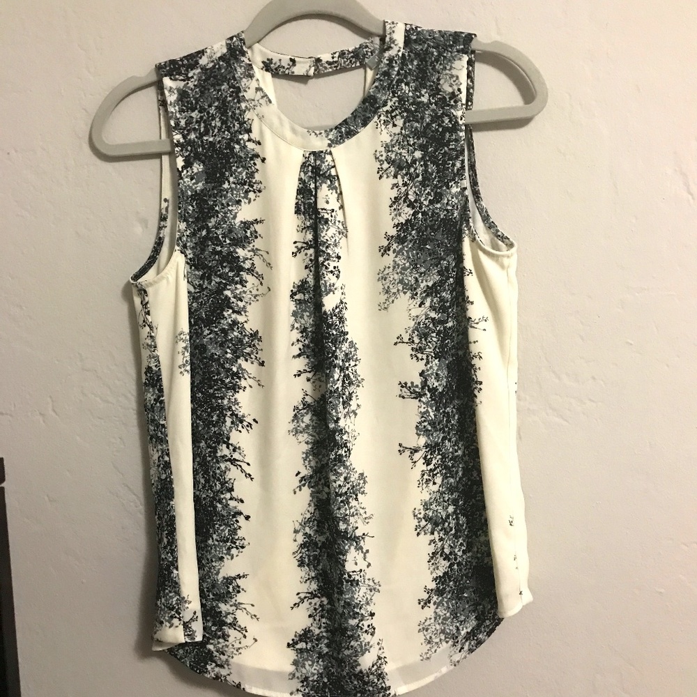 Daniel Rainn top with open back